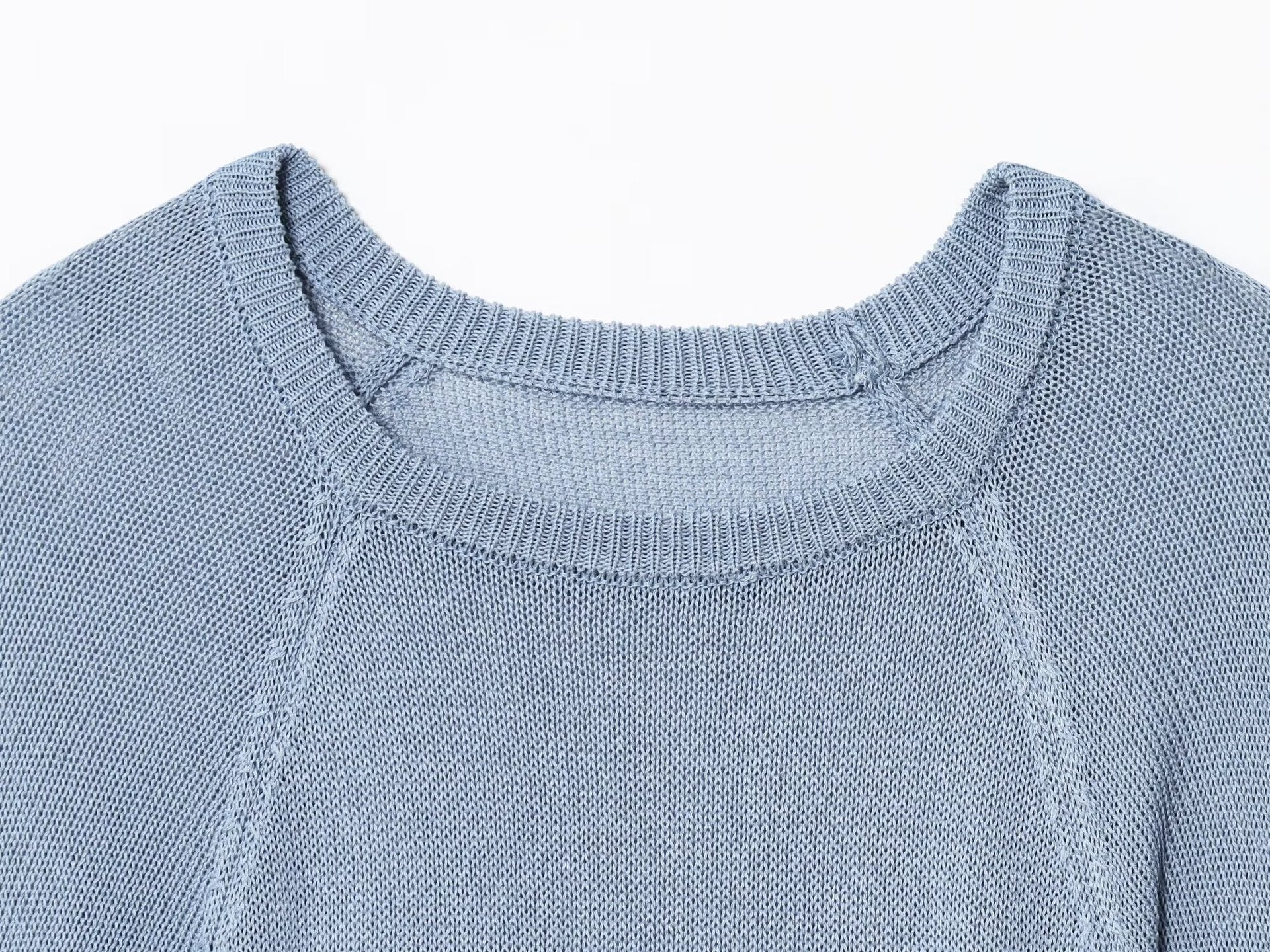 Gehäkelter Pullover mit U-Ausschnitt und kurzen Ärmeln