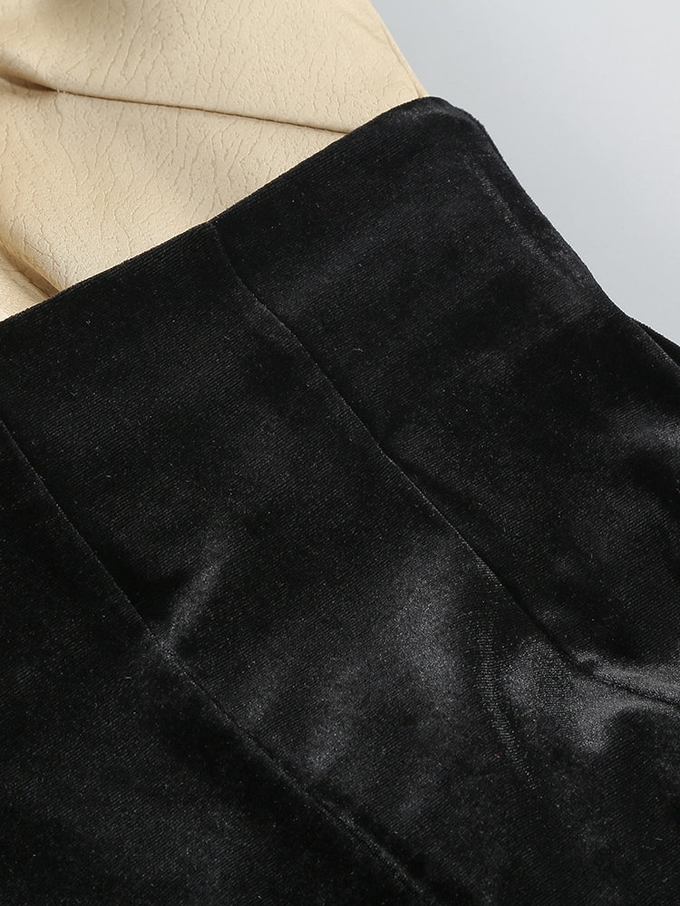 Schwarzes Maxikleid aus Samt