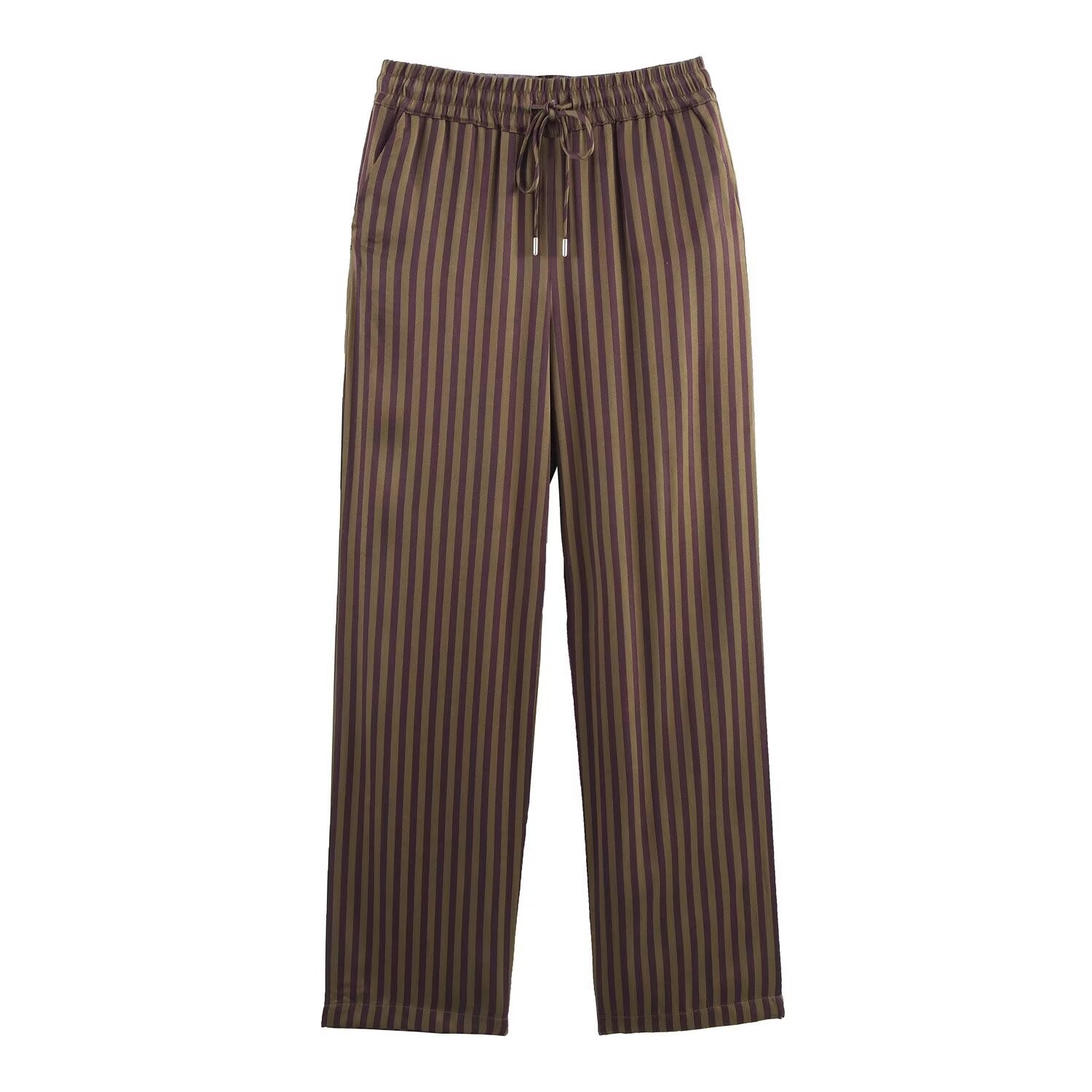 Zweiteiliges Set mit gestreiftem Hemd und gerader Hose