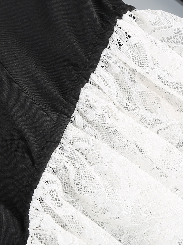 Jumpsuit mit Spitzen-Details