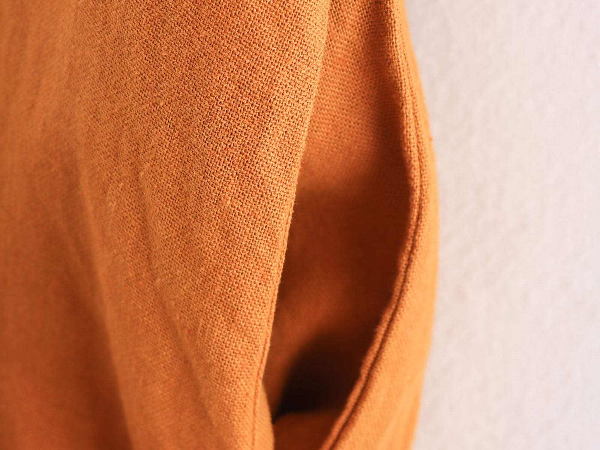 Lässiges Midi-Kleid mit V-Ausschnitt und halben Ärmeln